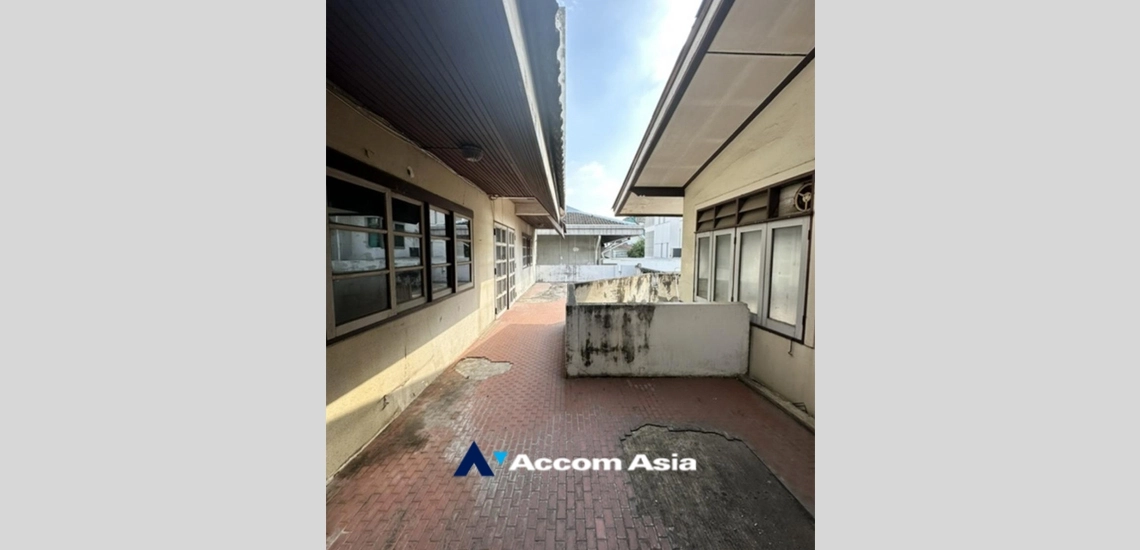 6  House For Rent in Sathorn ,Bangkok MRT Khlong Toei AA34982