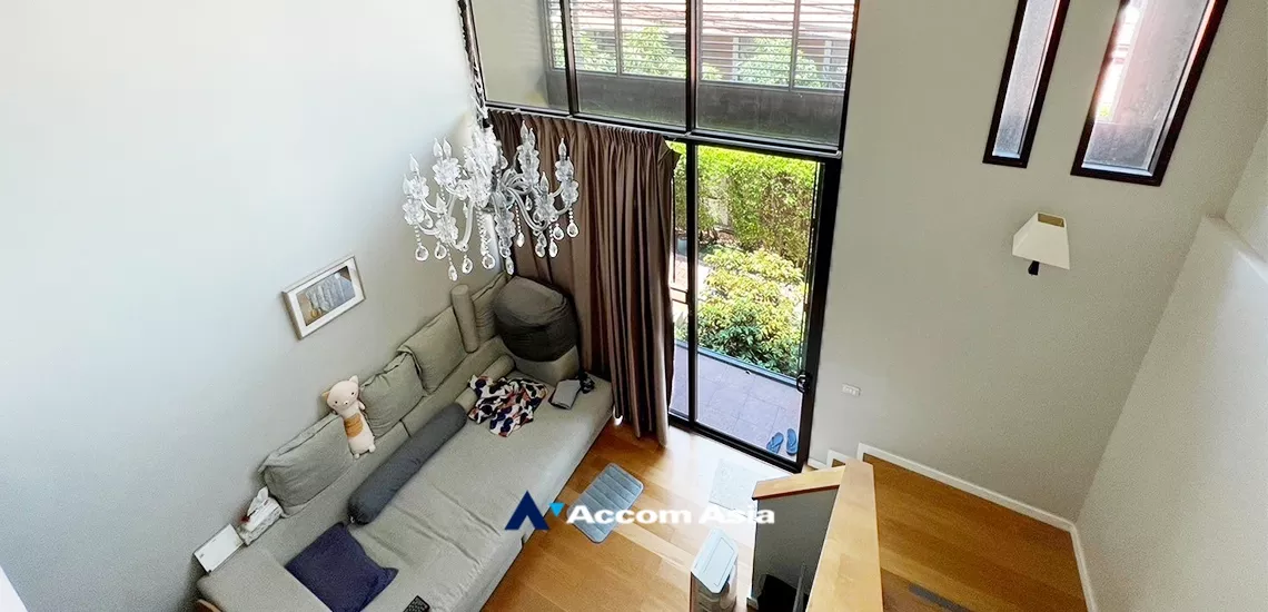 unit 1 Bedroom  Condominium For Sale in Sukhumvit, Bangkok  near BTS Phrom Phong (AA34983)