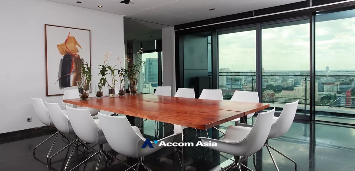  1  3 br Condominium For Sale in Ploenchit ,Bangkok BTS Ratchadamri at The St. Regis Bangkok (Residences) AA34990