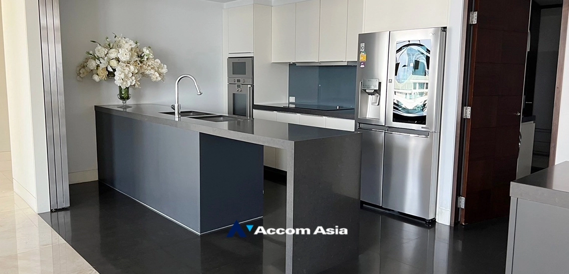 5  4 br Condominium For Sale in Ploenchit ,Bangkok BTS Ratchadamri at The St. Regis Bangkok (Residences) AA34991