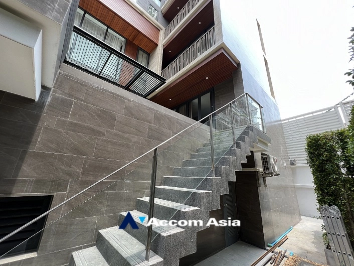  1  4 br House for rent and sale in Sathorn ,Bangkok BTS Sala Daeng - MRT Khlong Toei at Anina Villa Sathorn-Yenakart AA34992