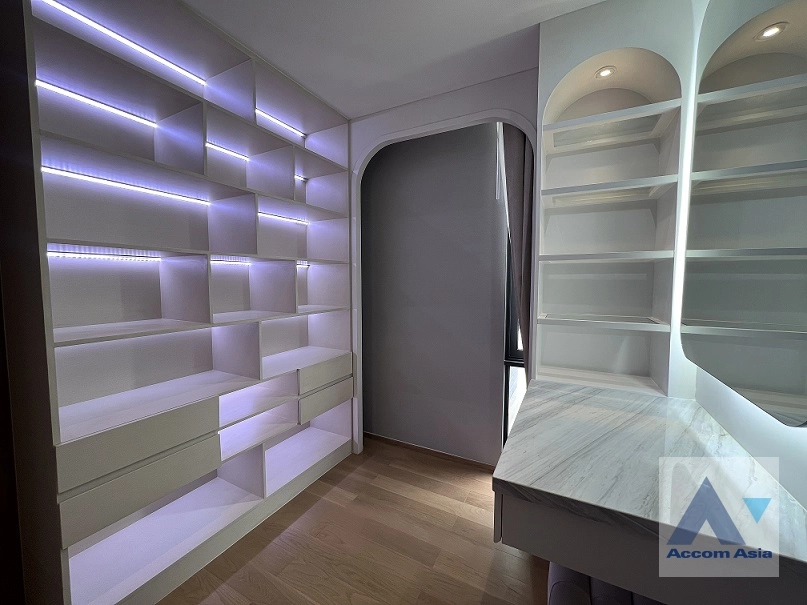 40  4 br House for rent and sale in Sathorn ,Bangkok BTS Sala Daeng - MRT Khlong Toei at Anina Villa Sathorn-Yenakart AA34992