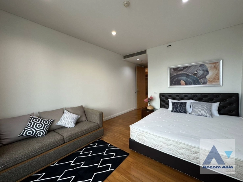 6  3 br Condominium for rent and sale in Silom ,Bangkok BTS Sala Daeng - MRT Silom at Royal Saladaeng AA34997