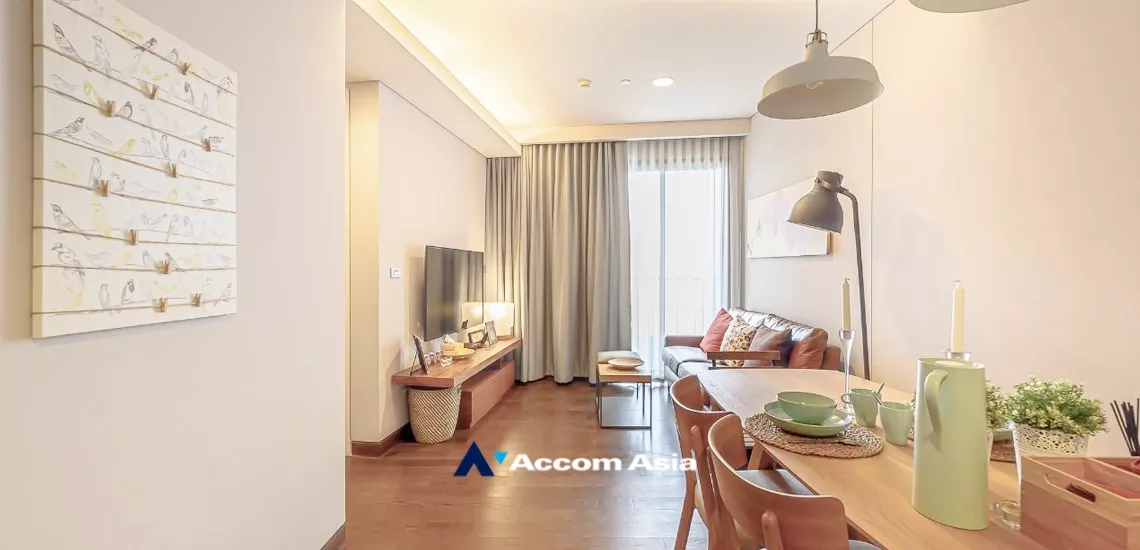 The Lumpini 24 Condominium  2 Bedroom for Sale BTS Phrom Phong in Sukhumvit Bangkok
