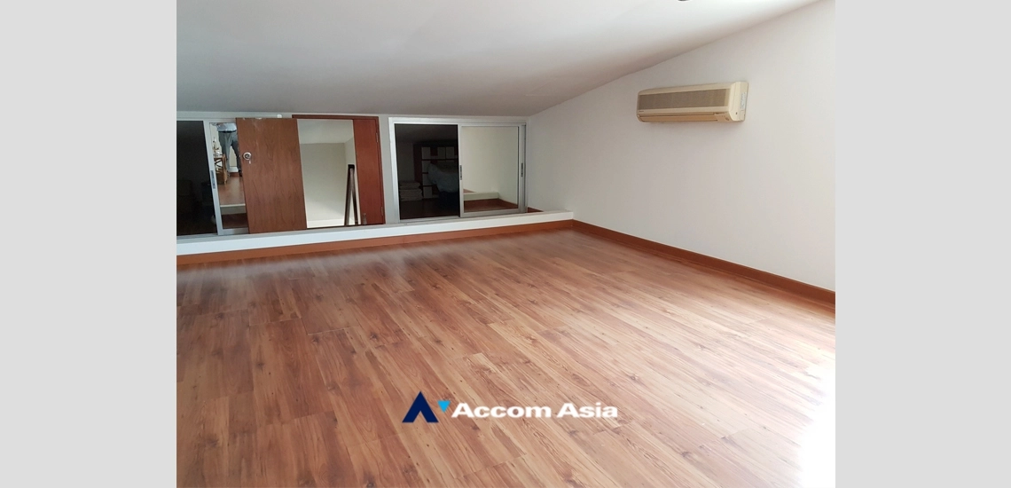 10  4 br House for rent and sale in Sukhumvit ,Bangkok BTS Phra khanong AA35004