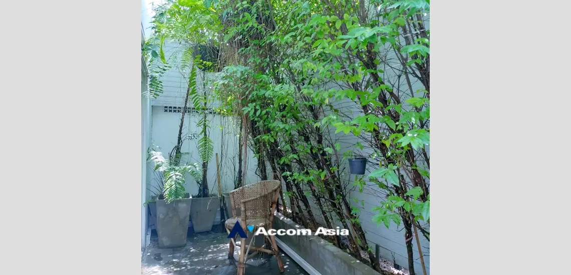 14  4 br House for rent and sale in sukhumvit ,Bangkok BTS Phra khanong AA35004