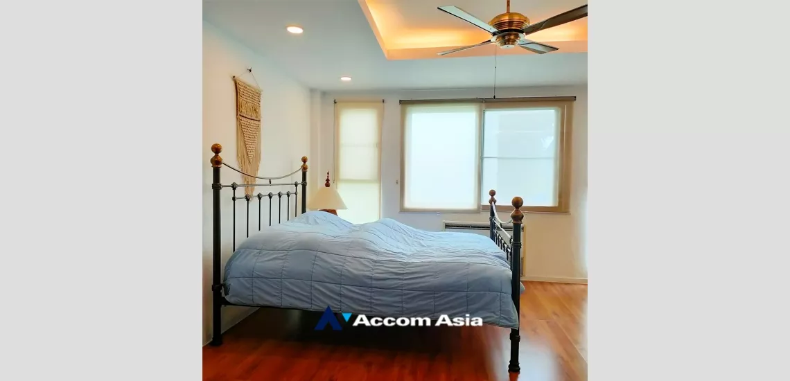 9  4 br House for rent and sale in sukhumvit ,Bangkok BTS Phra khanong AA35004