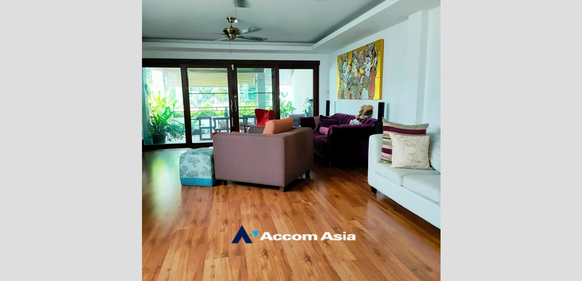  2  4 br House for rent and sale in Sukhumvit ,Bangkok BTS Phra khanong AA35004