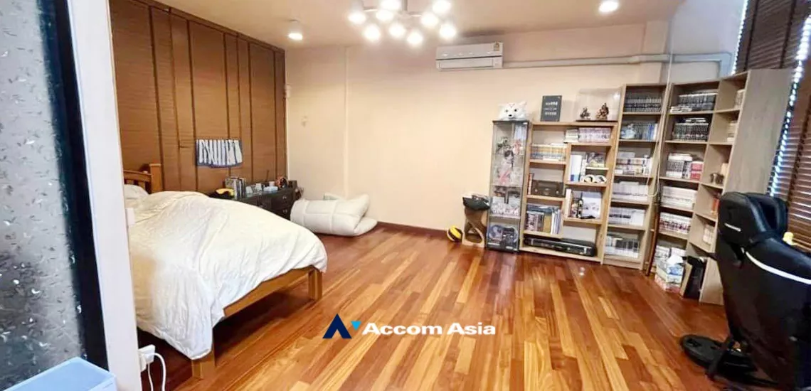 house for rent in Ploenchit, Bangkok Code AA35005