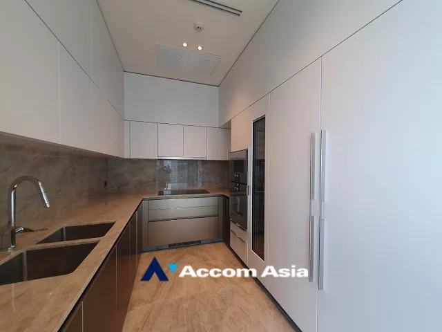 6  2 br Condominium For Sale in Ploenchit ,Bangkok BTS Chitlom at Scope Langsuan AA35010