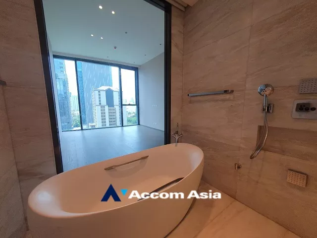 16  2 br Condominium For Sale in Ploenchit ,Bangkok BTS Chitlom at Scope Langsuan AA35010