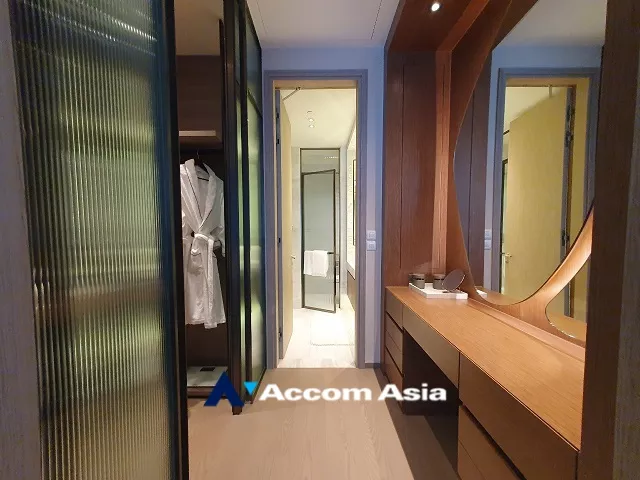 4  1 br Condominium For Sale in Ploenchit ,Bangkok BTS Chitlom at Scope Langsuan AA35011