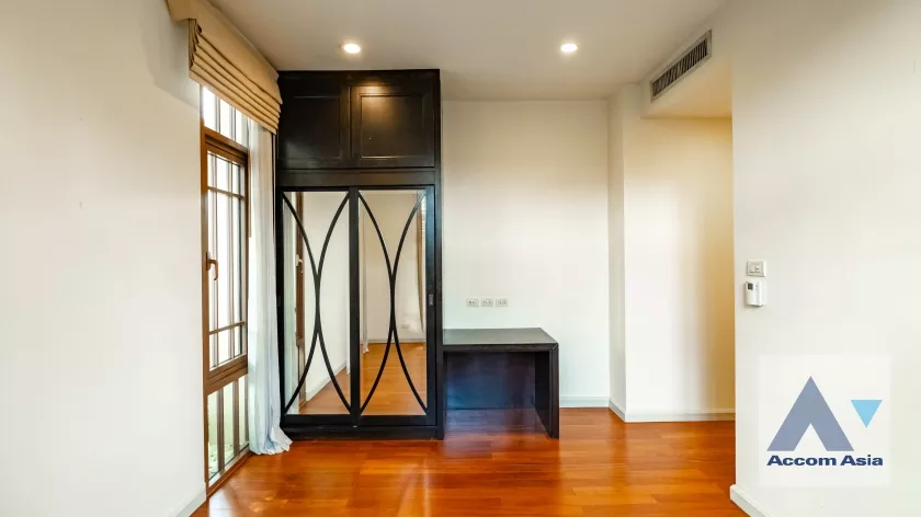 14  4 br House for rent and sale in Sukhumvit ,Bangkok BTS Phra khanong at Baan Sansiri Sukhumvit 67 AA35025