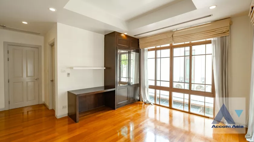 24  4 br House for rent and sale in Sukhumvit ,Bangkok BTS Phra khanong at Baan Sansiri Sukhumvit 67 AA35025