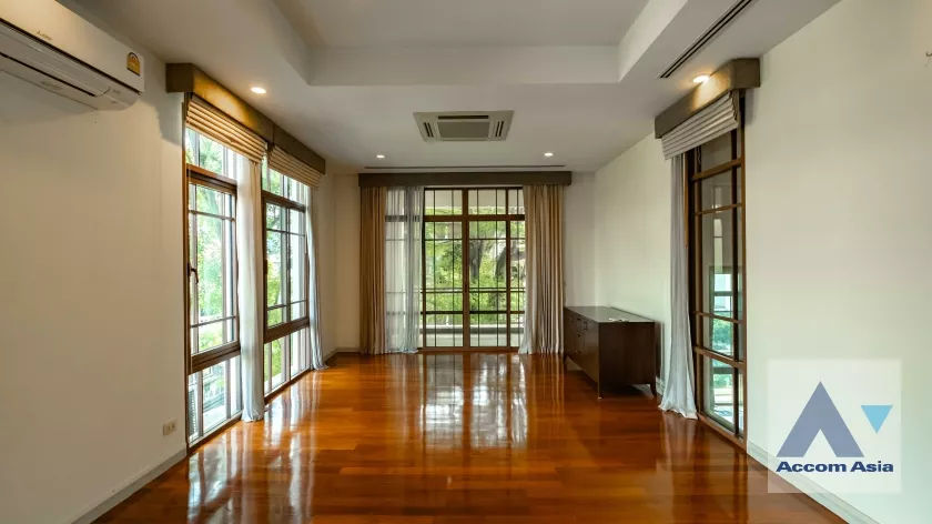 28  4 br House for rent and sale in Sukhumvit ,Bangkok BTS Phra khanong at Baan Sansiri Sukhumvit 67 AA35025