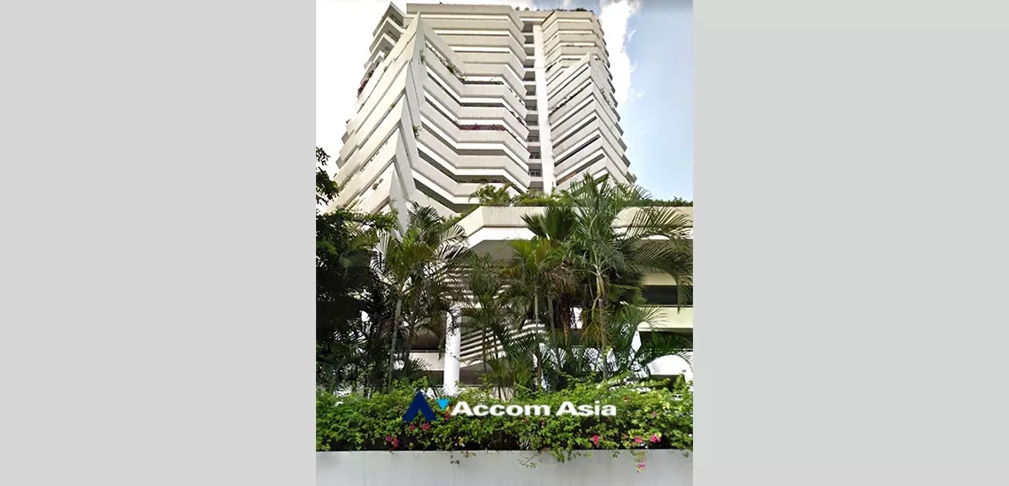 La Cascade Condominium  4 Bedroom for Sale BTS Ekkamai in Sukhumvit Bangkok