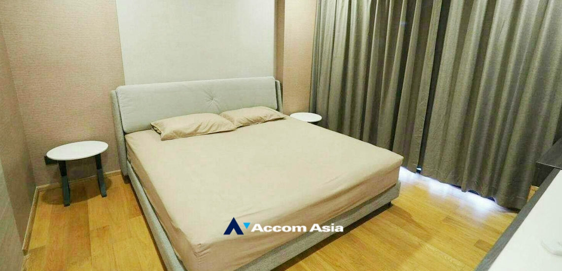  2 Bedrooms  Condominium For Rent & Sale in Ploenchit, Bangkok  near BTS Chitlom (AA35034)
