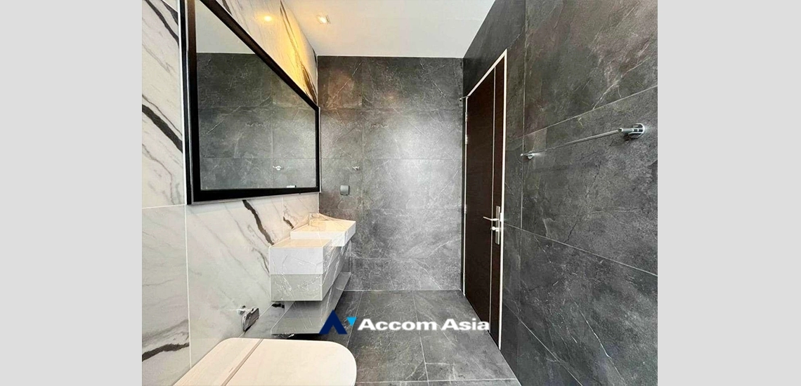 12  4 br House for rent and sale in Pattanakarn ,Bangkok ARL Hua Mak at The Gentry Phatthanakan AA35035