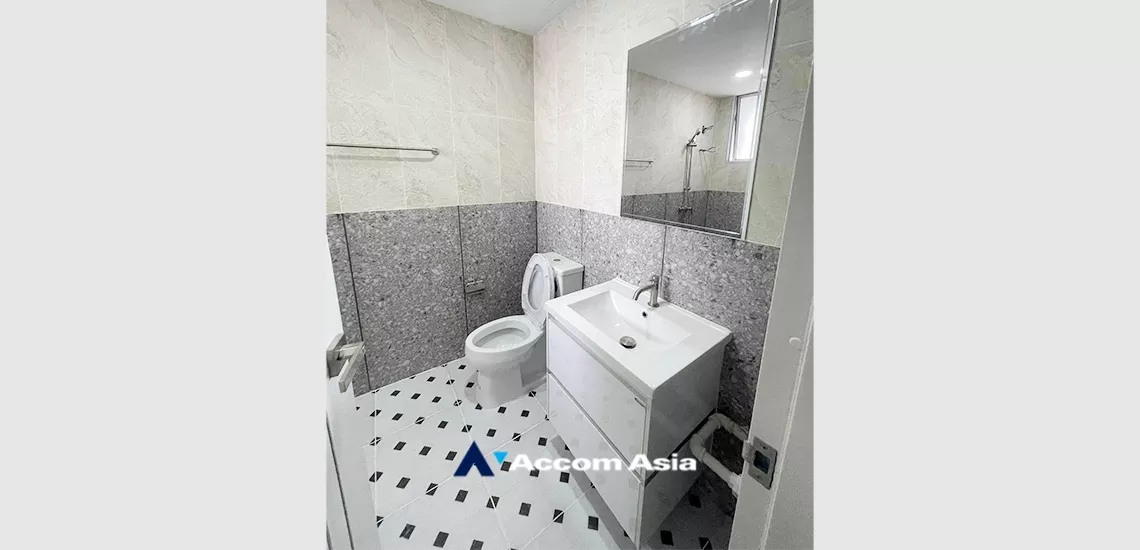 6  2 br Condominium For Sale in Phaholyothin ,Bangkok BTS Phaya Thai at Pathumwan Resort AA35036