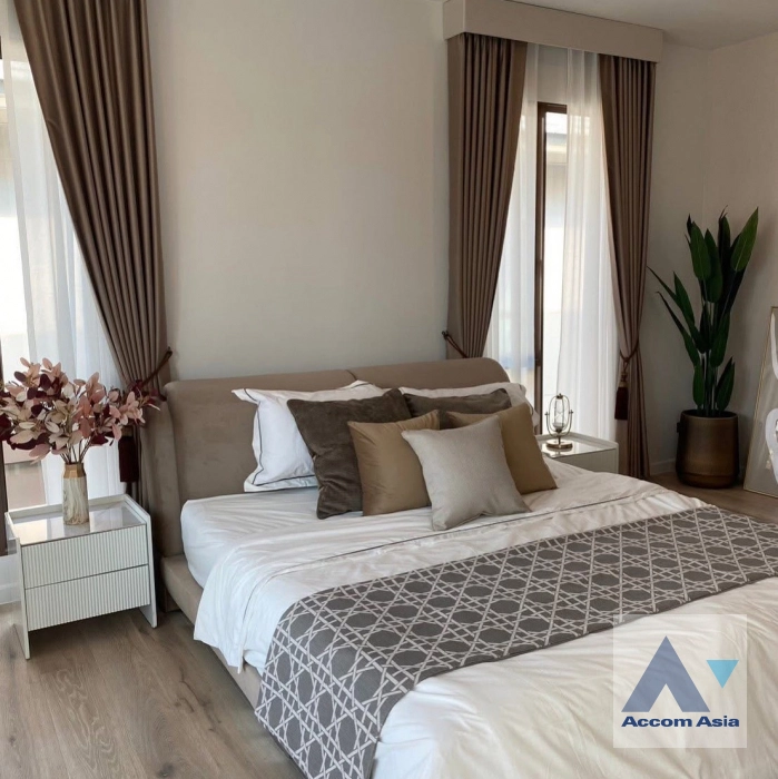 4  4 br House for rent and sale in Krungthep Kreetha ,Bangkok MRT Yaek Lam Sali at Burasiri Krungthep Kreetha AA35050