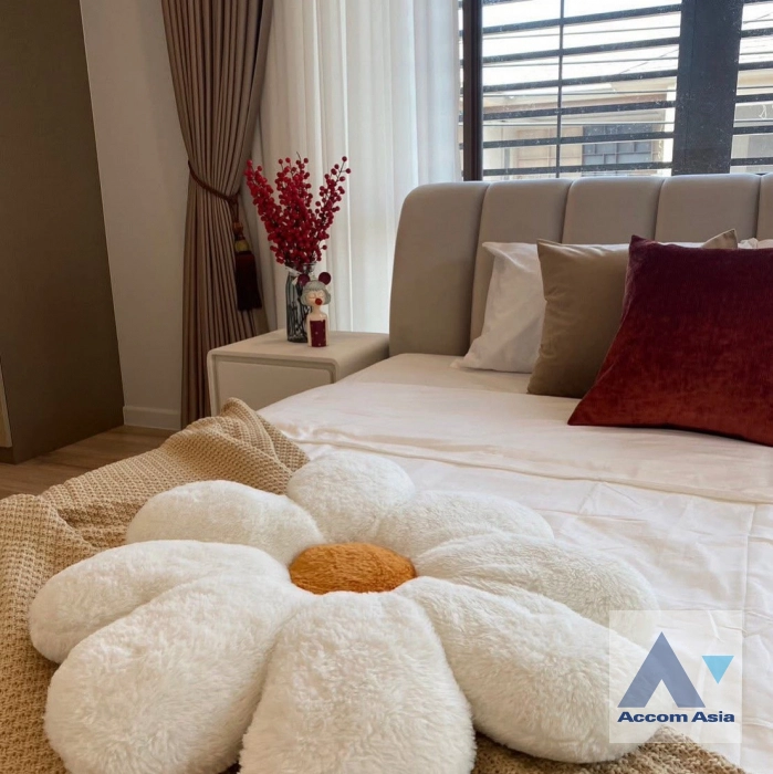 5  4 br House for rent and sale in Krungthep Kreetha ,Bangkok MRT Yaek Lam Sali at Burasiri Krungthep Kreetha AA35050