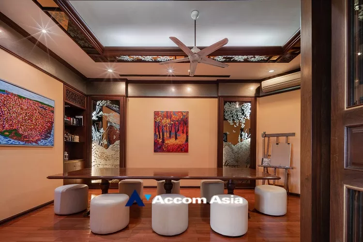 15  3 br Condominium For Sale in Sukhumvit ,Bangkok MRT Phetchaburi at Asoke Tower AA35059