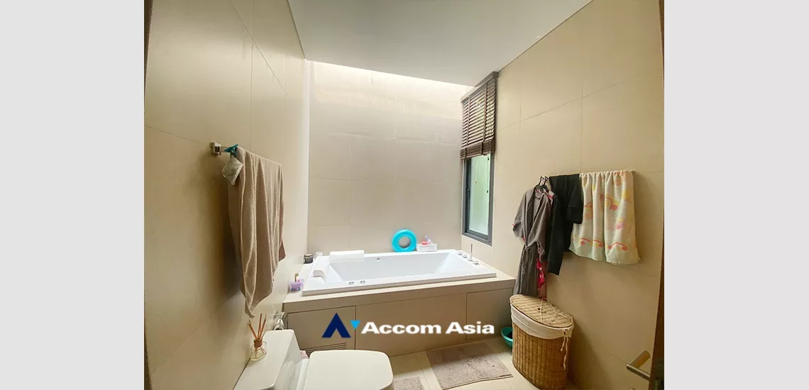 8  4 br House For Rent in Sukhumvit ,Bangkok BTS Phrom Phong at House with Private Pool AA35061