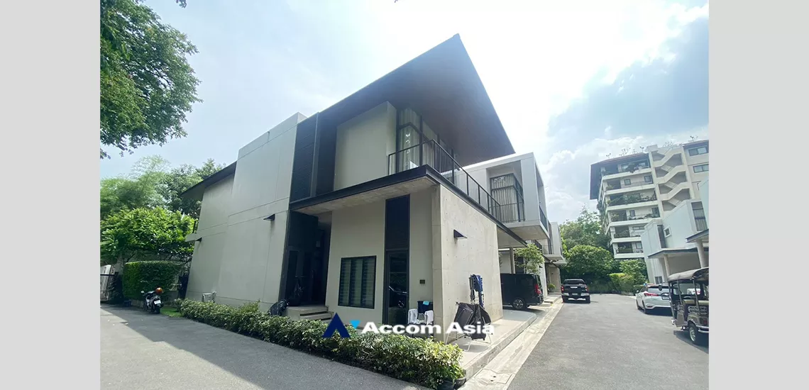  2  4 br House For Rent in Sukhumvit ,Bangkok BTS Phrom Phong at House with Private Pool AA35061