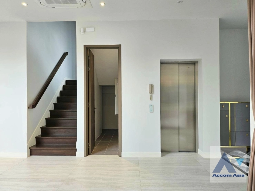 11  4 br House For Rent in Krungthep Kreetha ,Bangkok  at Bugaan Krungthep Kreetha AA35065