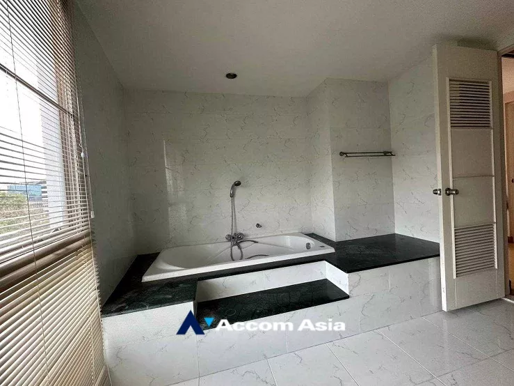 11  3 br Condominium For Rent in Sukhumvit ,Bangkok BTS Ekkamai at The Bangkok Sukhumvit 61 AA35073