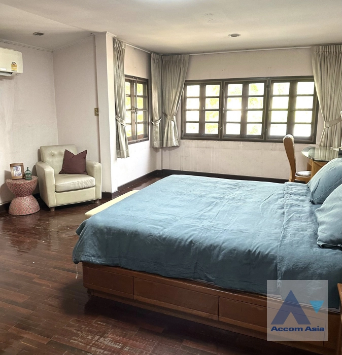 6  4 br House for rent and sale in Pattanakarn ,Bangkok ARL Ban Thap Chang at Baan Sammakorn Ramkhamhaeng 112 AA35077