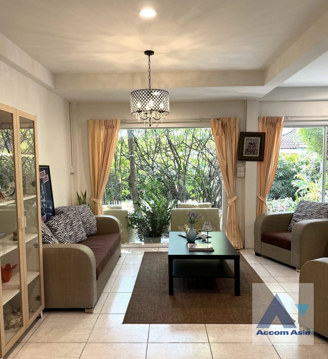  2  4 br House for rent and sale in Pattanakarn ,Bangkok ARL Ban Thap Chang at Baan Sammakorn Ramkhamhaeng 112 AA35077