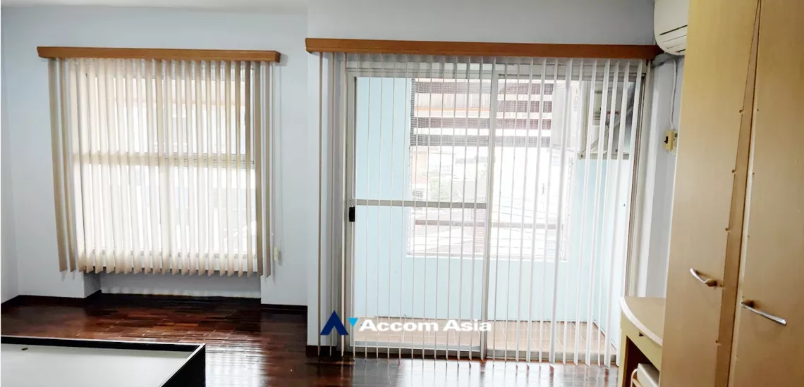 11  3 br House for rent and sale in Sukhumvit ,Bangkok BTS Phra khanong at Home Place Sukhumvit 71 AA35079