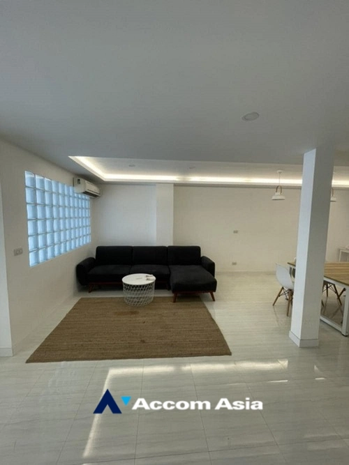  2  3 br Townhouse for rent and sale in Sukhumvit ,Bangkok BTS Bang Chak AA35094