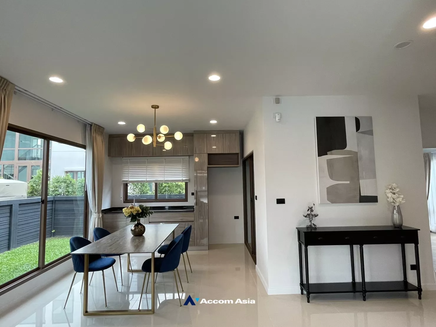 Fully Furnished |  4 Bedrooms  House For Rent in Ratchadapisek, Bangkok  (AA35120)