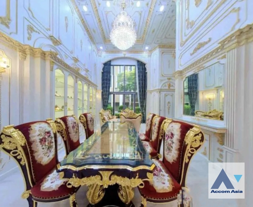  1  4 br House for rent and sale in Sukhumvit ,Bangkok BTS Phrom Phong at Quarter 39 AA35121