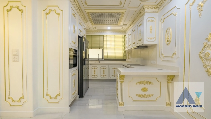 6  4 br House for rent and sale in Sukhumvit ,Bangkok BTS Phrom Phong at Quarter 39 AA35121