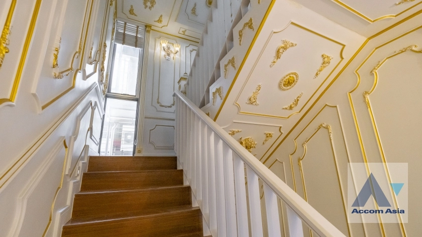 10  4 br House for rent and sale in Sukhumvit ,Bangkok BTS Phrom Phong at Quarter 39 AA35121