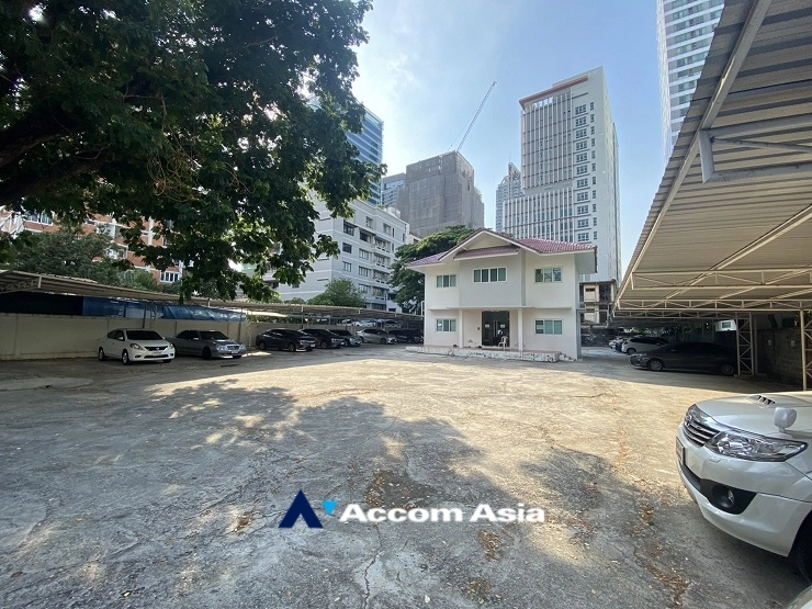  2  5 br House For Rent in Sathorn ,Bangkok BTS Saint Louis AA35123