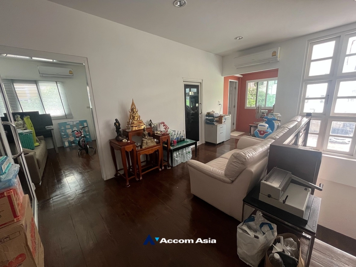 9  5 br House For Rent in Sathorn ,Bangkok BTS Saint Louis AA35123