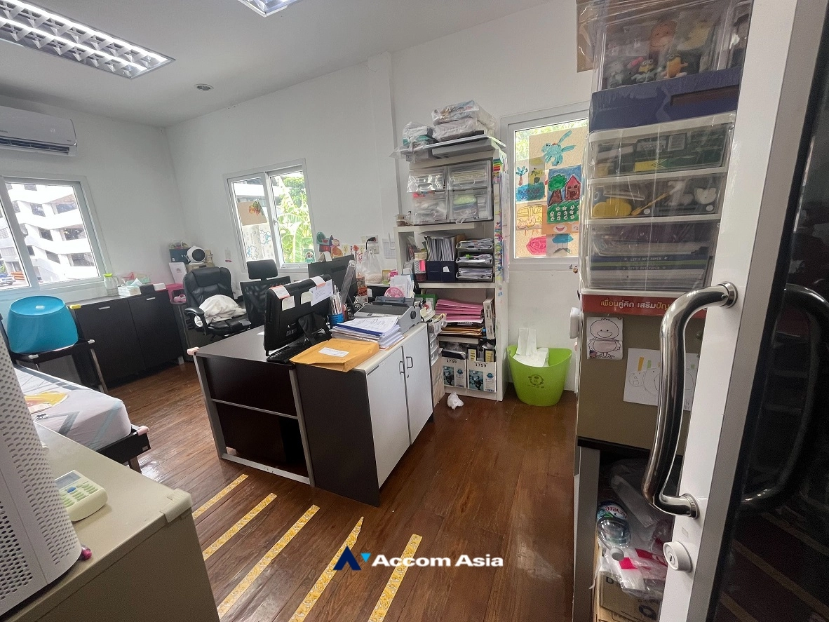 7  5 br House For Rent in Sathorn ,Bangkok BTS Saint Louis AA35123