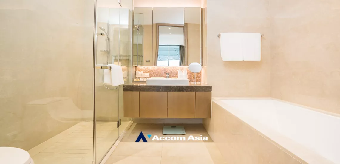 12  1 br Apartment For Rent in Ploenchit ,Bangkok BTS Ratchadamri at Luxury Service Residence AA35125