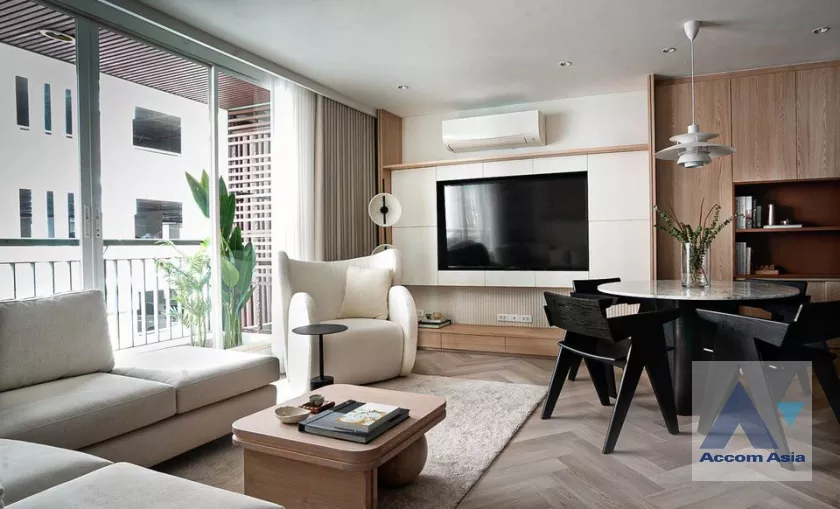 Fully Furnished |  2 Bedrooms  Condominium For Sale in Phaholyothin, Bangkok  near BTS Ratchadamri (AA35128)