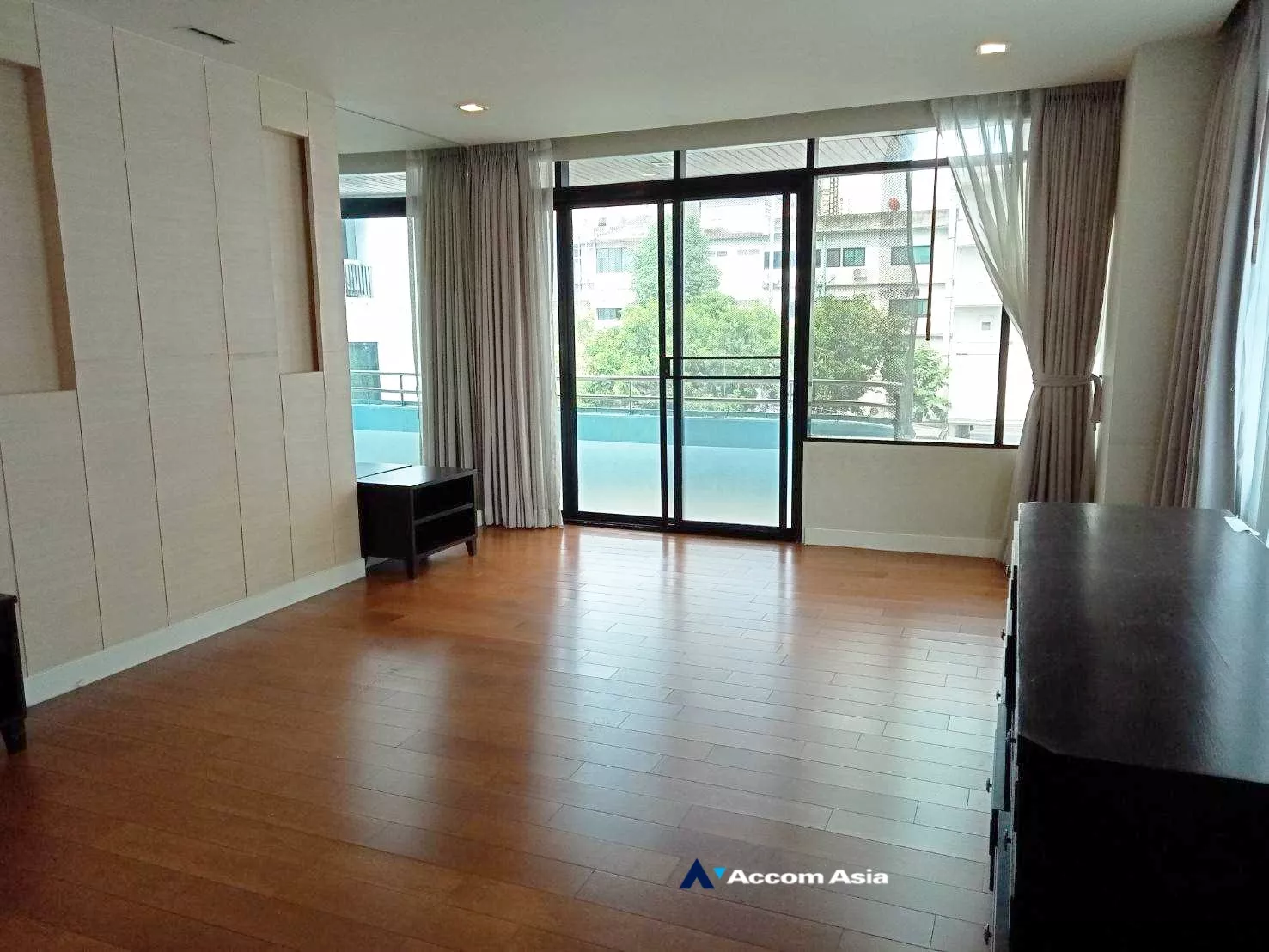 unit 3 Bedrooms  Apartment For Rent in Sukhumvit, Bangkok  near BTS Thong Lo (AA35139)