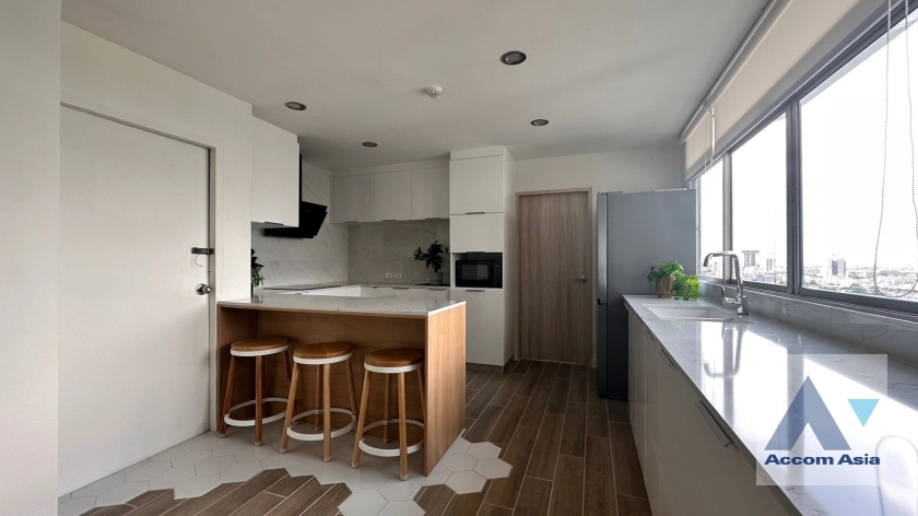 11  4 br Condominium For Rent in Sukhumvit ,Bangkok BTS Ekkamai at La Cascade AA35145