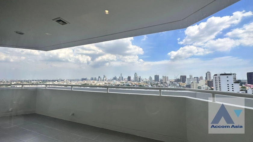 22  4 br Condominium For Rent in Sukhumvit ,Bangkok BTS Ekkamai at La Cascade AA35145