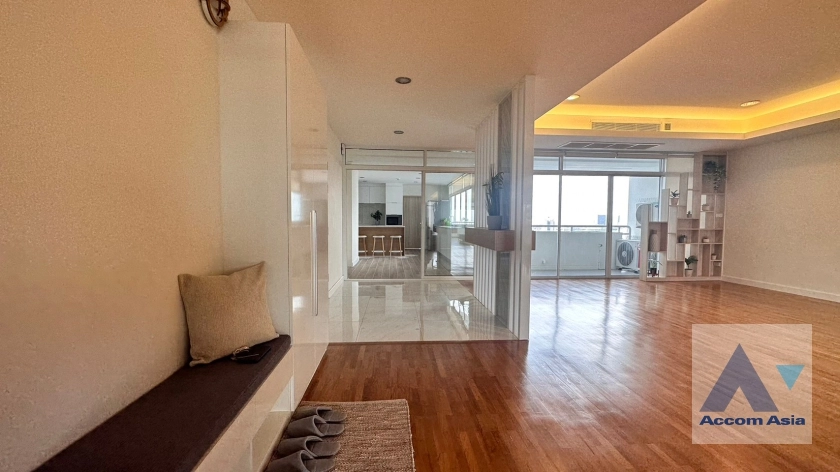 7  4 br Condominium For Rent in Sukhumvit ,Bangkok BTS Ekkamai at La Cascade AA35145