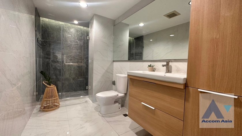 23  4 br Condominium For Rent in Sukhumvit ,Bangkok BTS Ekkamai at La Cascade AA35145