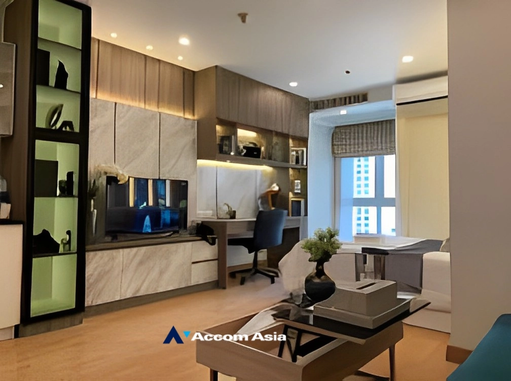 Nusasiri Grand Condo Condominium  1 Bedroom for Sale & Rent BTS Ekkamai in Sukhumvit Bangkok