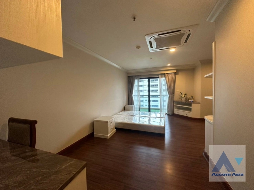 6  3 br Apartment For Rent in Sukhumvit ,Bangkok BTS Asok - MRT Sukhumvit at Perfect Apartment for Big Family, Prime Location Near Main Street AA35151